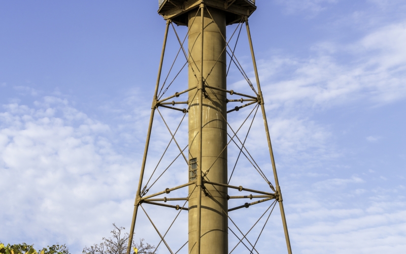 the-historic-sanibel-island-lighthouse-in-south-fl-2026-03-26-09-45-21-utc